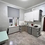 With 2 Bedroom Near Malevich And Opera House דירה לבוב