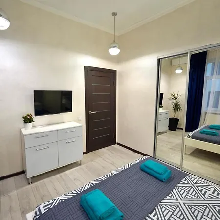 With 2 Bedroom Near Malevich And Opera House דירה *