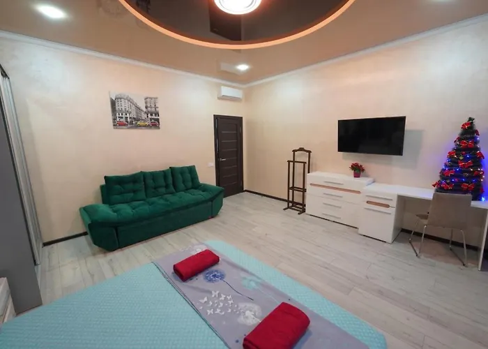 With 2 Bedroom Near Malevich And Opera House * לבוב