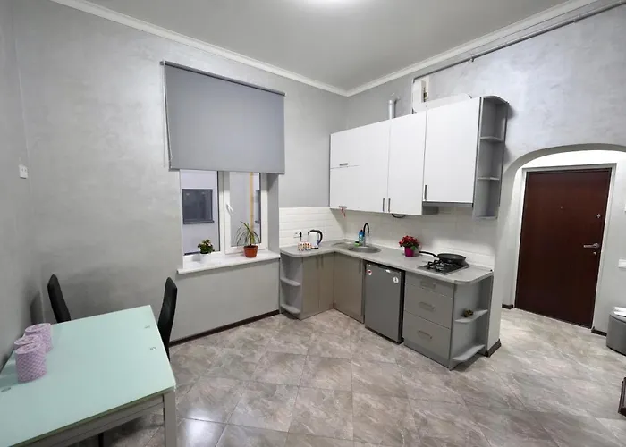 With 2 Bedroom Near Malevich And Opera House דירה לבוב