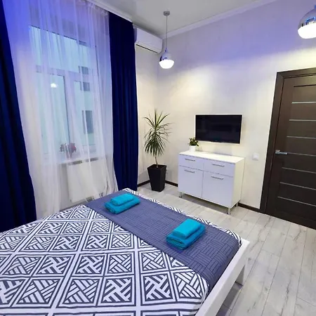 With 2 Bedroom Near Malevich And Opera House * Lwów