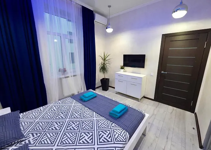 With 2 Bedroom Near Malevich And Opera House * Lwów